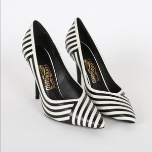 𝅺NWT|SALVATORE Ferragamo|Women Susi Graph Leather Pumps-Black White -Size US 6